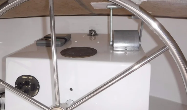 50 Seaton FLYBRIDGE CONTROLS