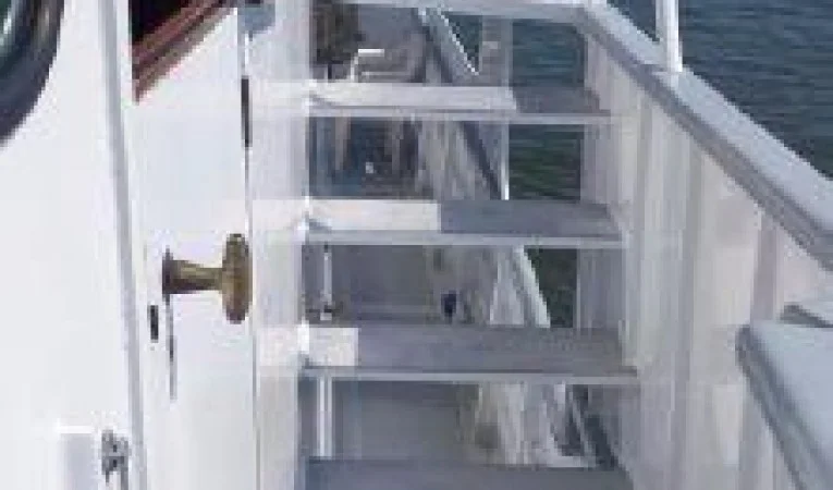 50 Seaton DECK ACCESS