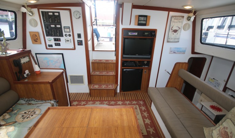 44 Endeavour looking aft in salon with table unfolded