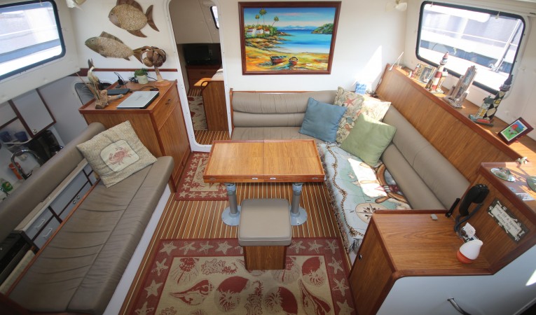 44 Endeavour looking into salon