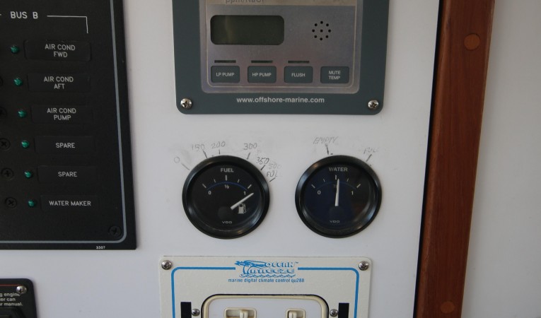 44 Endeavour watermaker control