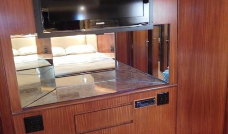 48 Hatteras Master Stateroom