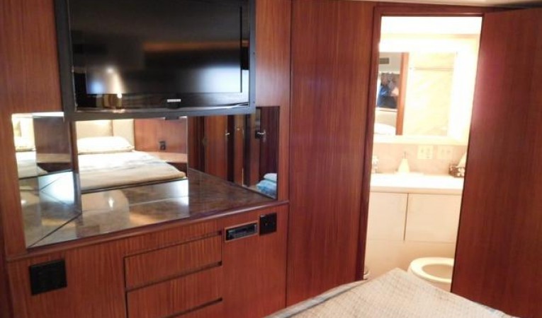 48 Hatteras Master Stateroom