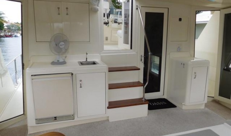 48 Hatteras Aft Deck - Looking Forward