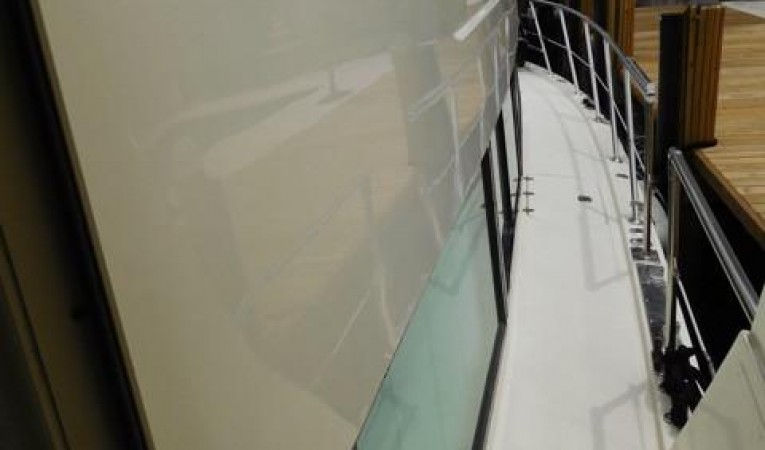 48 Hatteras Starboard Side Deck