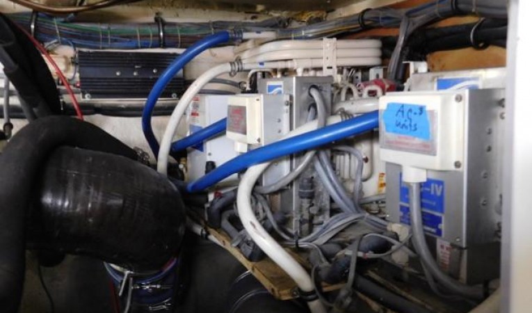 48 Hatteras Engine Room - Air Conditioners