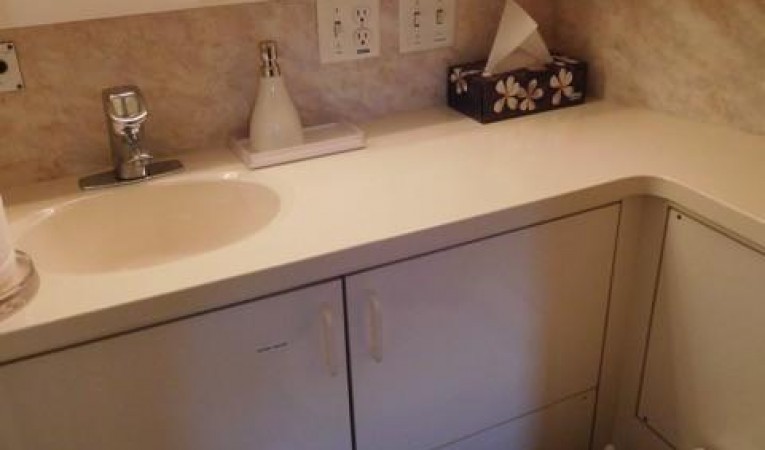 48 Hatteras Master En Suite Bath