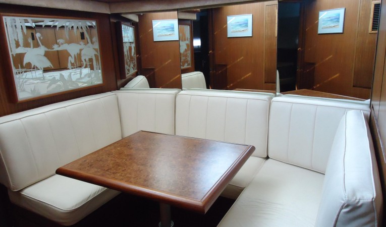 48 Hatteras Dinette