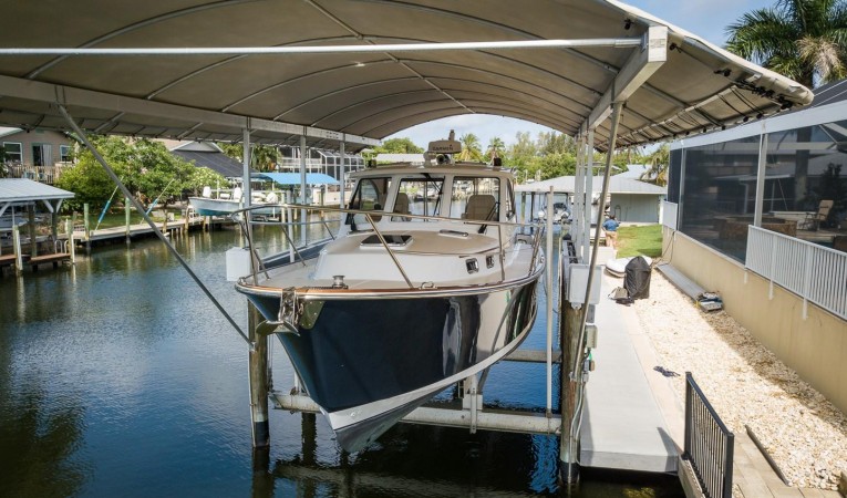 32 Legacy Yachts Ariel View