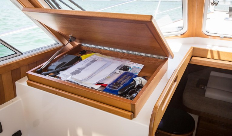 32 Legacy Yachts Chart Compartment Station
