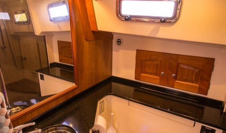 32 Legacy Yachts Head and Vanity, Storage