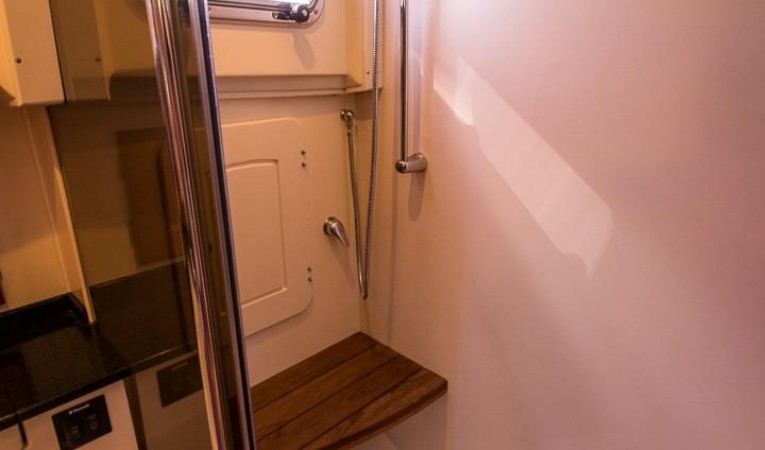 32 Legacy Yachts Shower, 6'.2"  Headroom