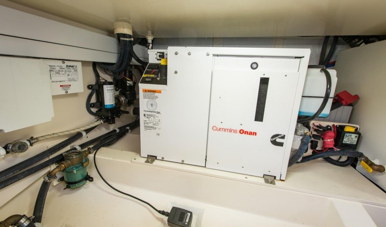 32 Legacy Yachts Generator and Enclosure