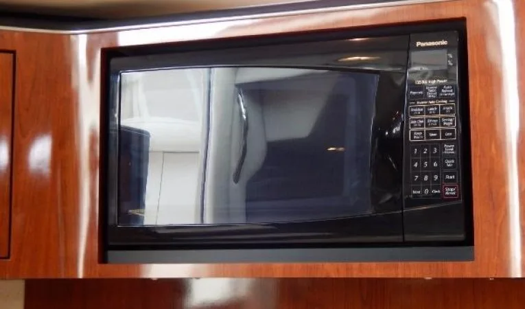 38 Sea Ray Microwave