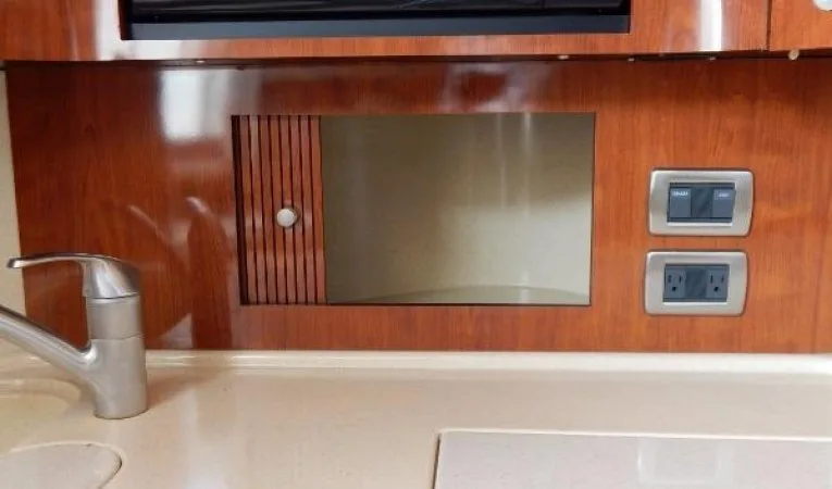 38 Sea Ray Galley Storage