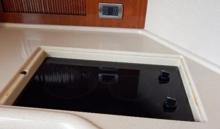 38 Sea Ray Stove