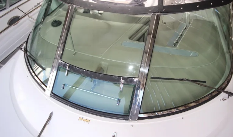 38 Sea Ray Windshield