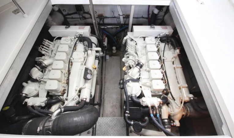 38 Sea Ray Engines