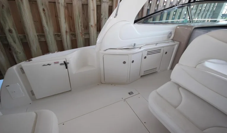 38 Sea Ray Wet Bar
