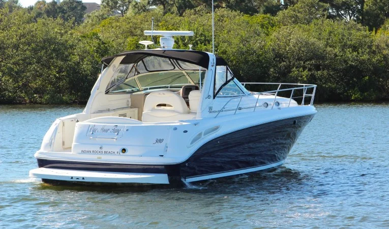 38 Sea Ray Stern Profile