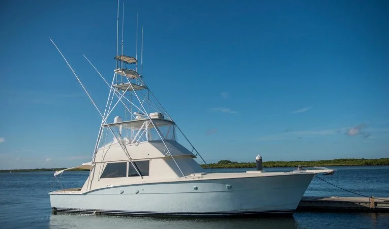 52 Hatteras 