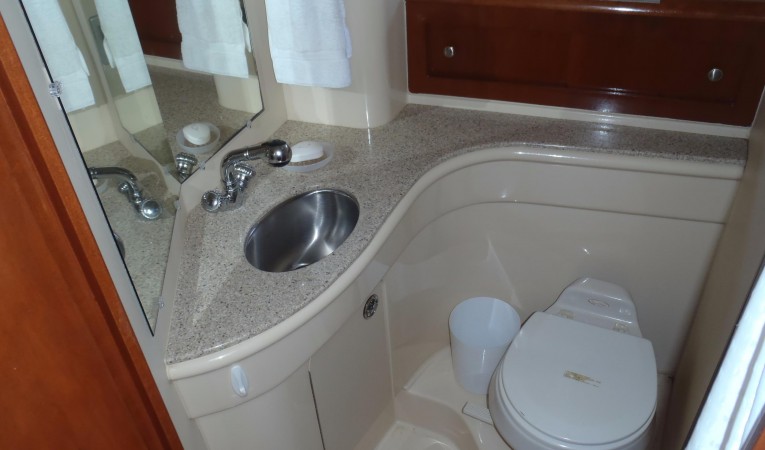 41 Meridian Head compartment