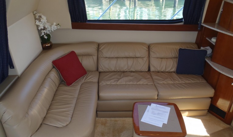 41 Meridian Main salon port