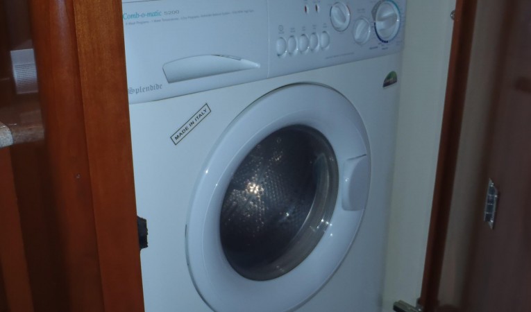 41 Meridian Washer / dryer combo