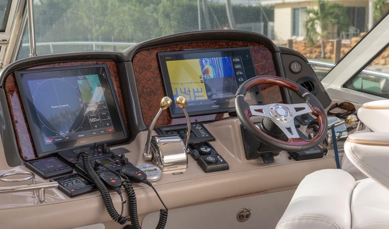 52 Sea Ray Helm console