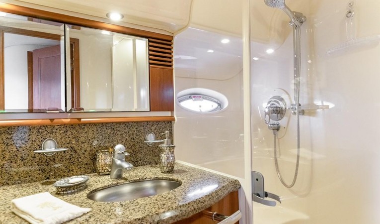 52 Sea Ray Master head vanity