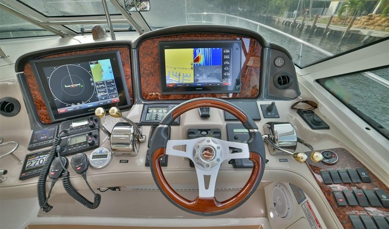 52 Sea Ray Helm console 2