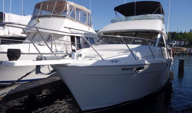 39 Bayliner Bow View (Port)