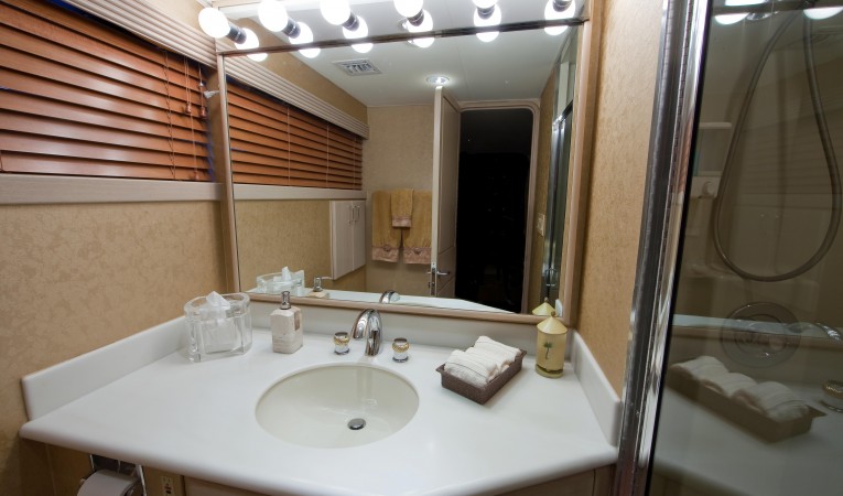 103 Westship PORT GUEST HEAD