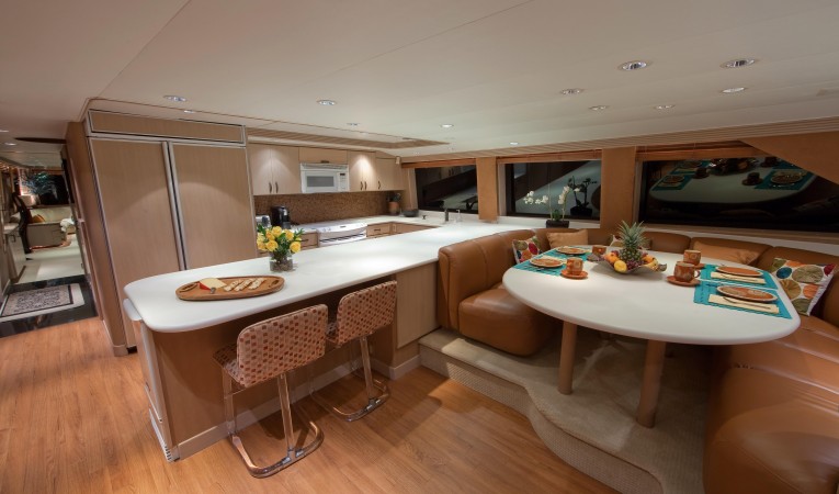 103 Westship "COUNTRY KITCHEN"