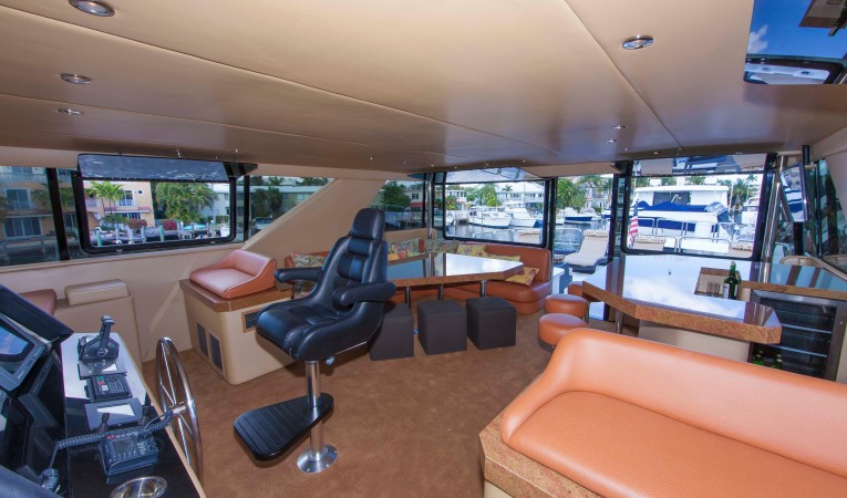 103 Westship ENCL PILOT HOUSE/SKYLOUNGE