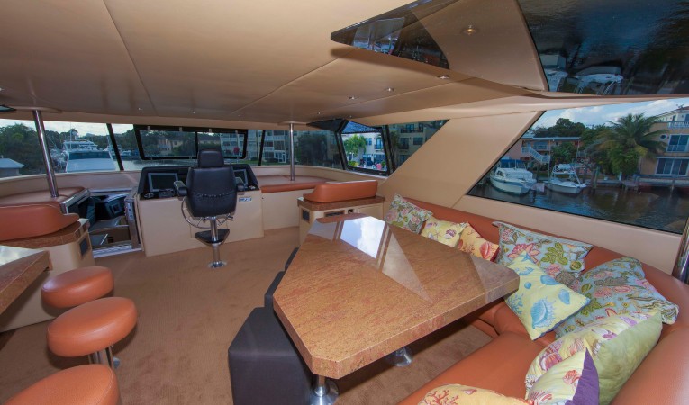 103 Westship ENCLOSED FLYBRIDGE