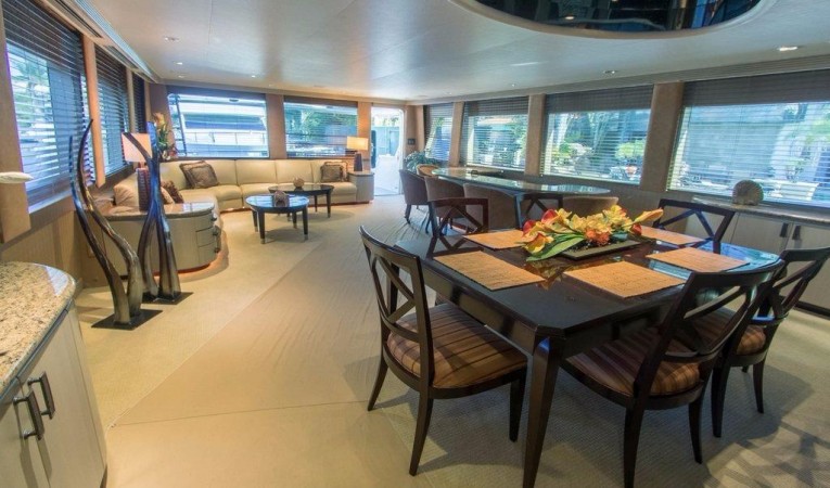 103 Westship MAIN SALON