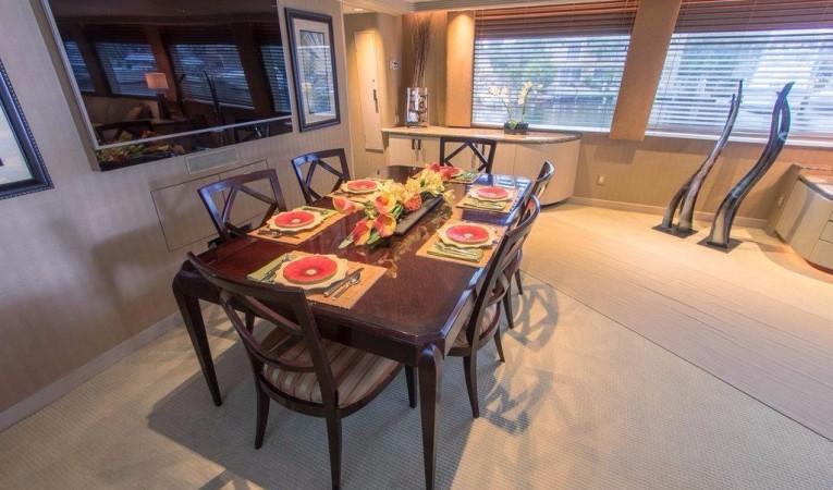 103 Westship MAIN SALON