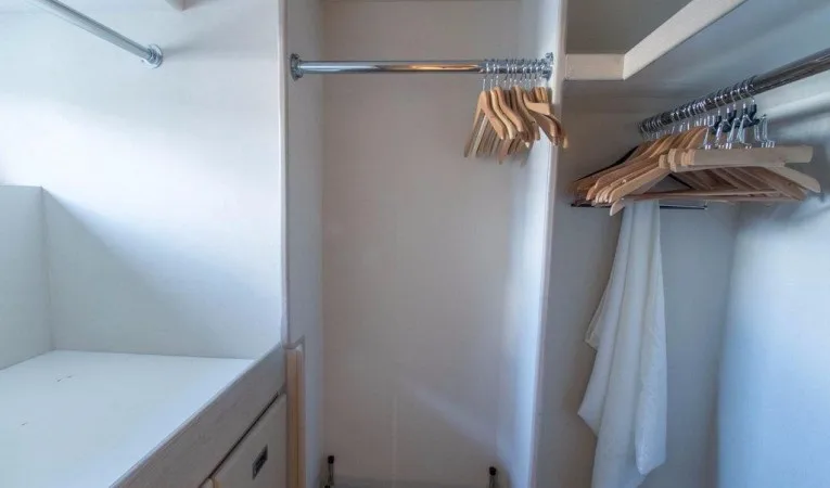 103 Westship MASTER STATEROOM