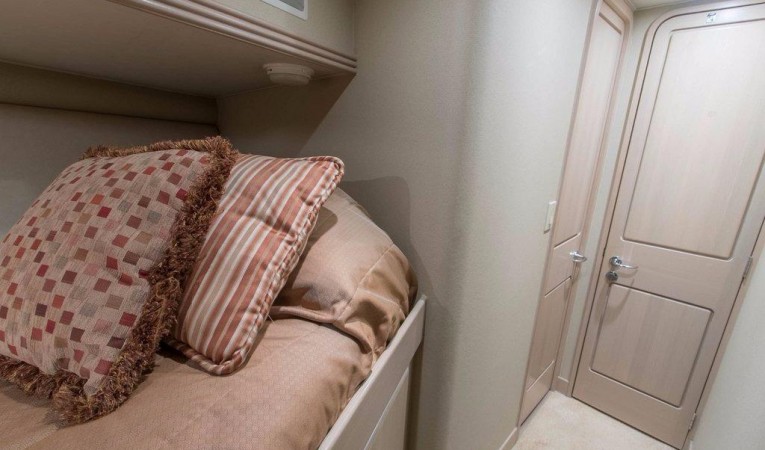 103 Westship CREWS' QUARTERS