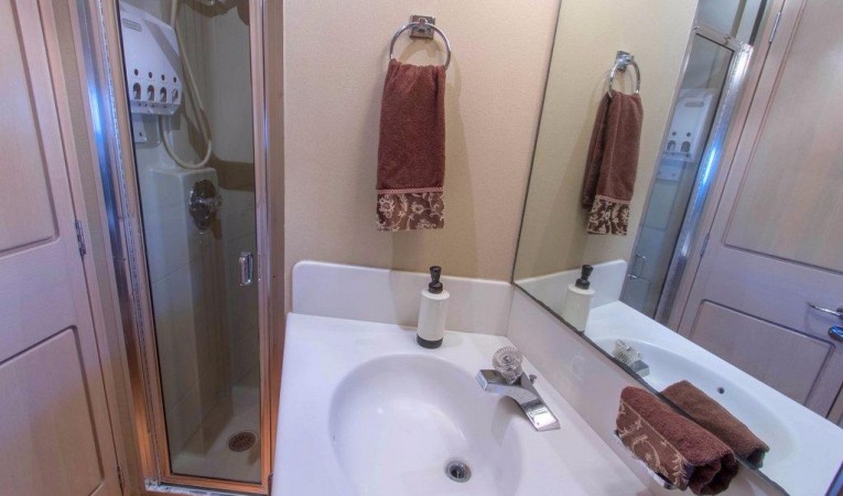 103 Westship CREWS' QUARTER