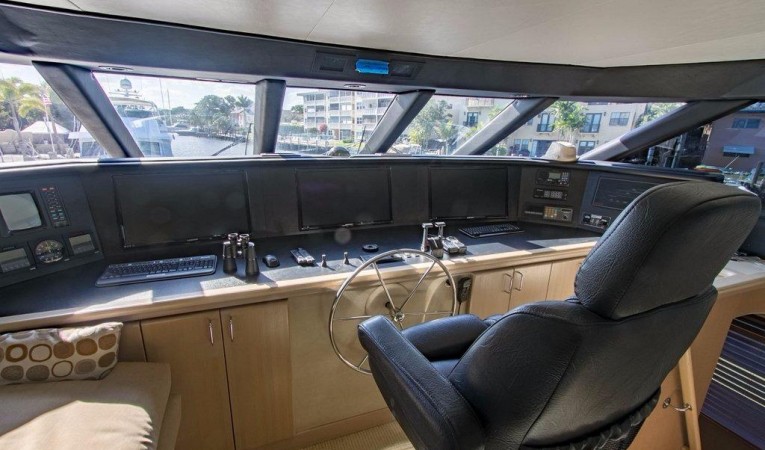 103 Westship UPPER HELM STATION