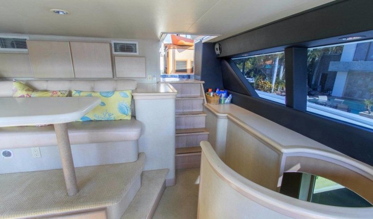 103 Westship PILOT HOUSE