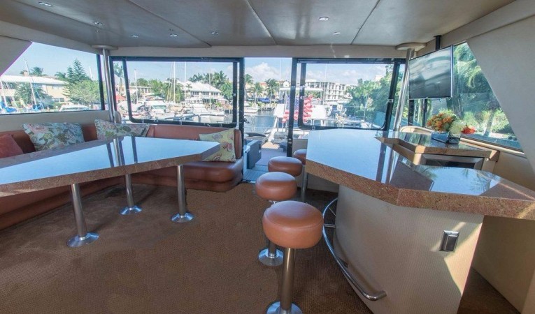 103 Westship ENCLOSED F/B