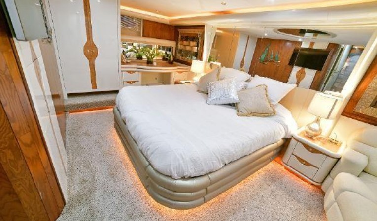 75 Millennium Super Yachts 