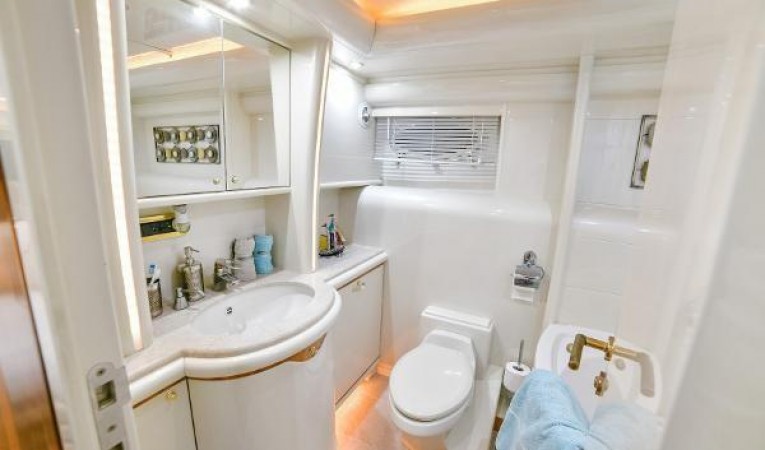 75 Millennium Super Yachts 