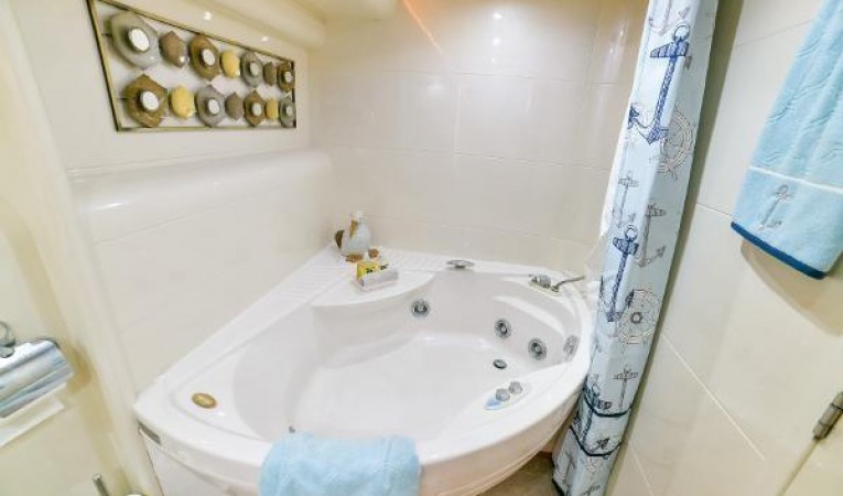 75 Millennium Super Yachts 