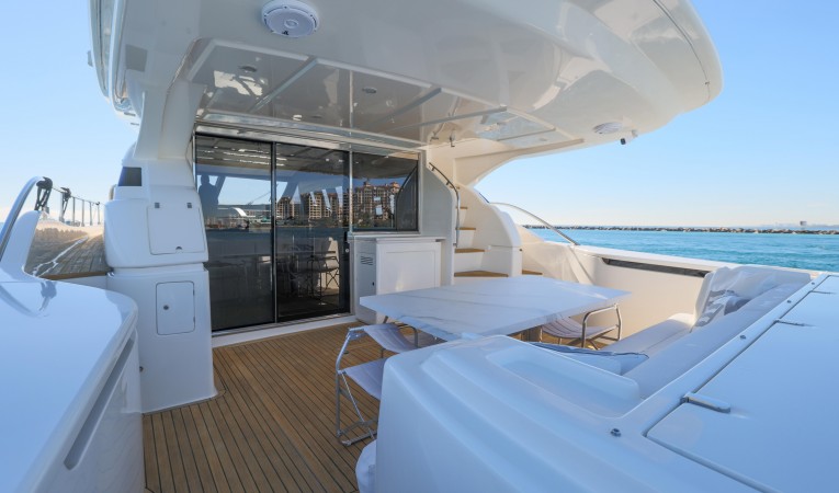 65 Ferretti Yachts 