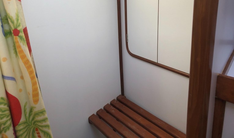 48 Tayana Forward separate shower stall