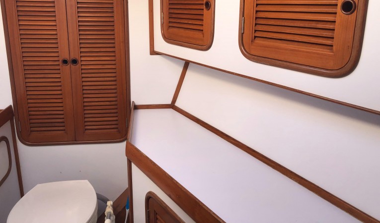 48 Tayana Forward head and storage